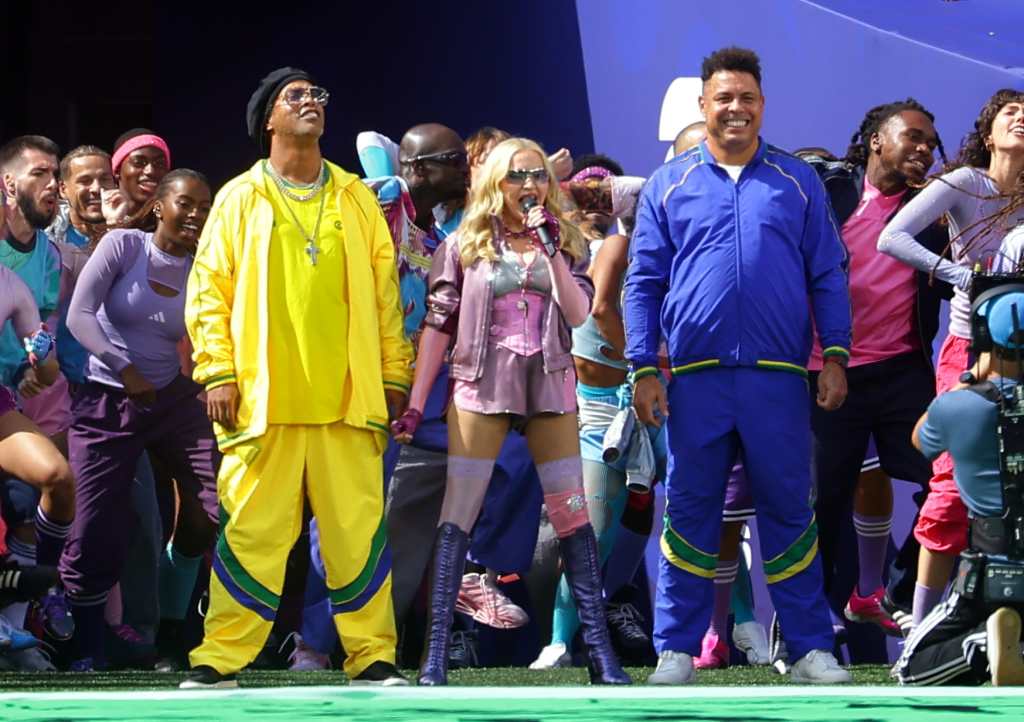 Así fue el espectáculo de medio tiempo que reunió a Madonna, BTS, Shakira, Justin Bieber y Los Muppets