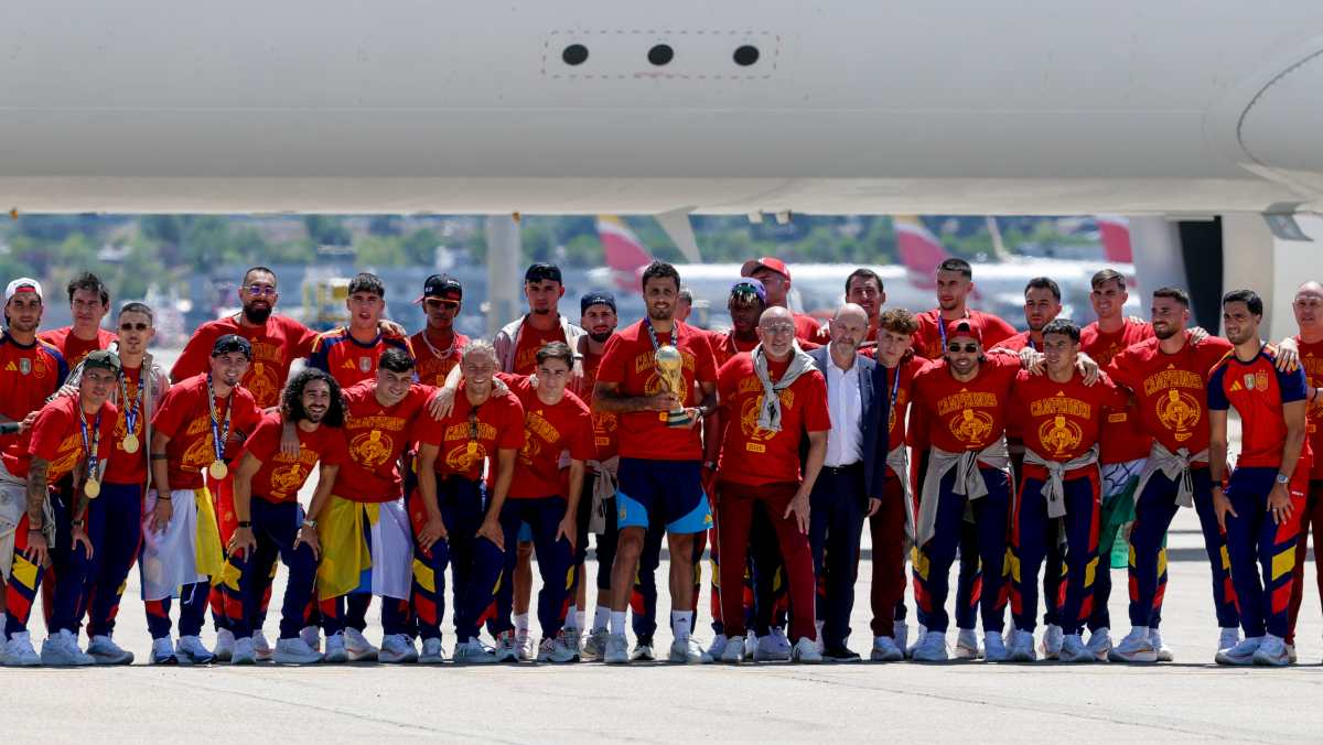 España regresa a casa con la Copa del Mundo: así fue la llegada de los campeones