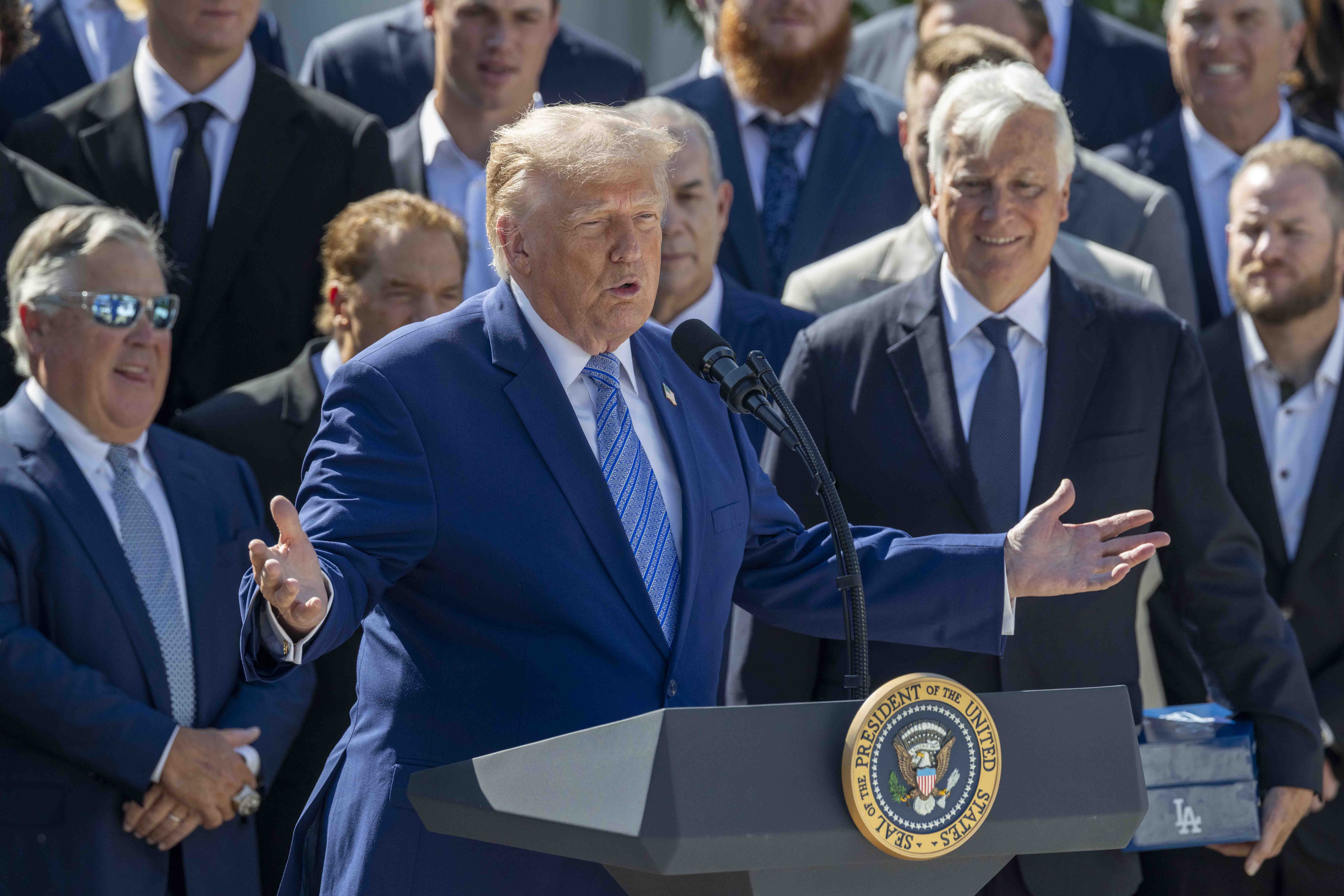WASHINGTON (United States), 23/07/2026.- US President Donald J. Trump delivers remarks during an event to honor the 2025 World Series Champion Los Angeles Dodgers in the Rose Garden at the White House in Washington, DC, USA, 23 July 2026. EFE/EPA/SHAWN THEW / POOL