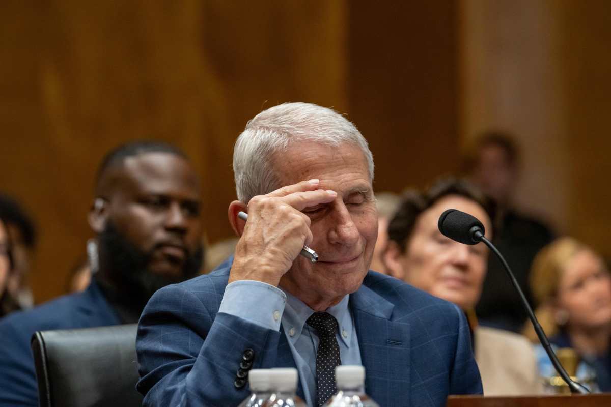 Anthony Fauci invoca 111 veces la Quinta Enmienda en audiencia sobre el origen del covid-19