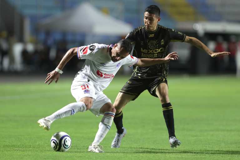 Mixco compite, pero debuta con derrota ante Olimpia en la Copa Centroamericana 2