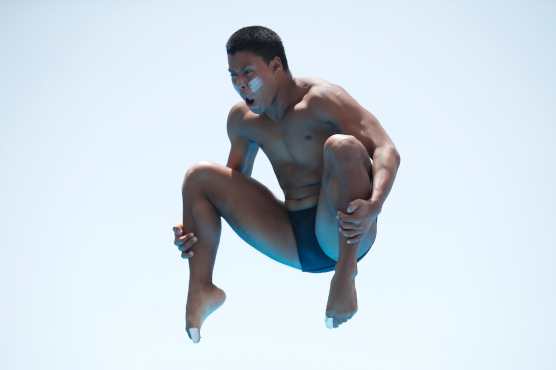 AME4765. SANTO DOMINGO (REPÚBLICA DOMINICANA), 30/07/2026.- Luis Uribe de Colombia compite en la modalidad clavados 1m trampolín este jueves, durante los XXV Juegos Centroamericanos y del Caribe Santo Domingo 2026, en Santo Domingo (República Dominicana). EFE/ Rodrigo Sura