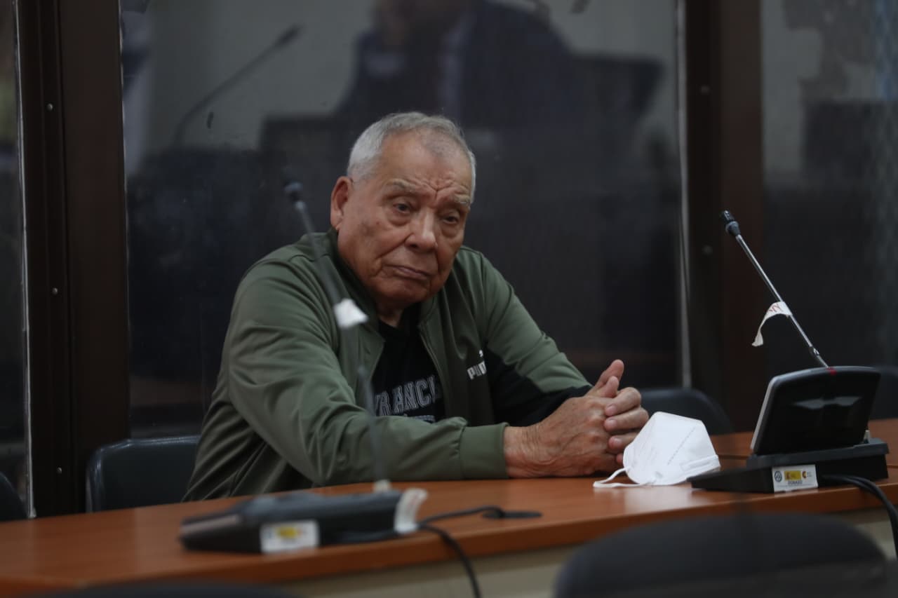 Caso Genocidio Ixil: Tribunal otorga medidas sustitutivas al militar retirado Benedicto Lucas García