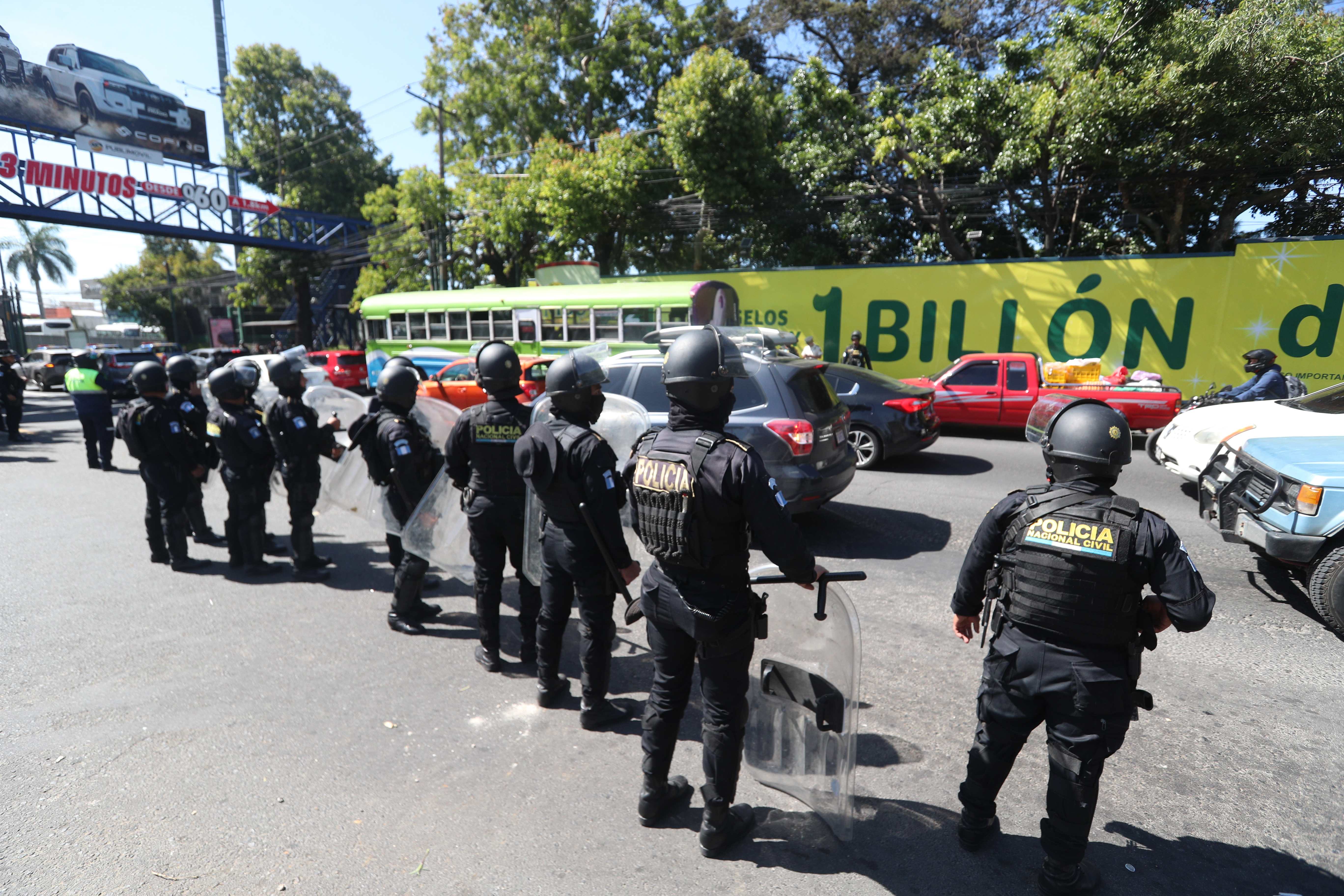 BLOQUEOS TAXISTAS ROOSEVELT Y PETAPA'