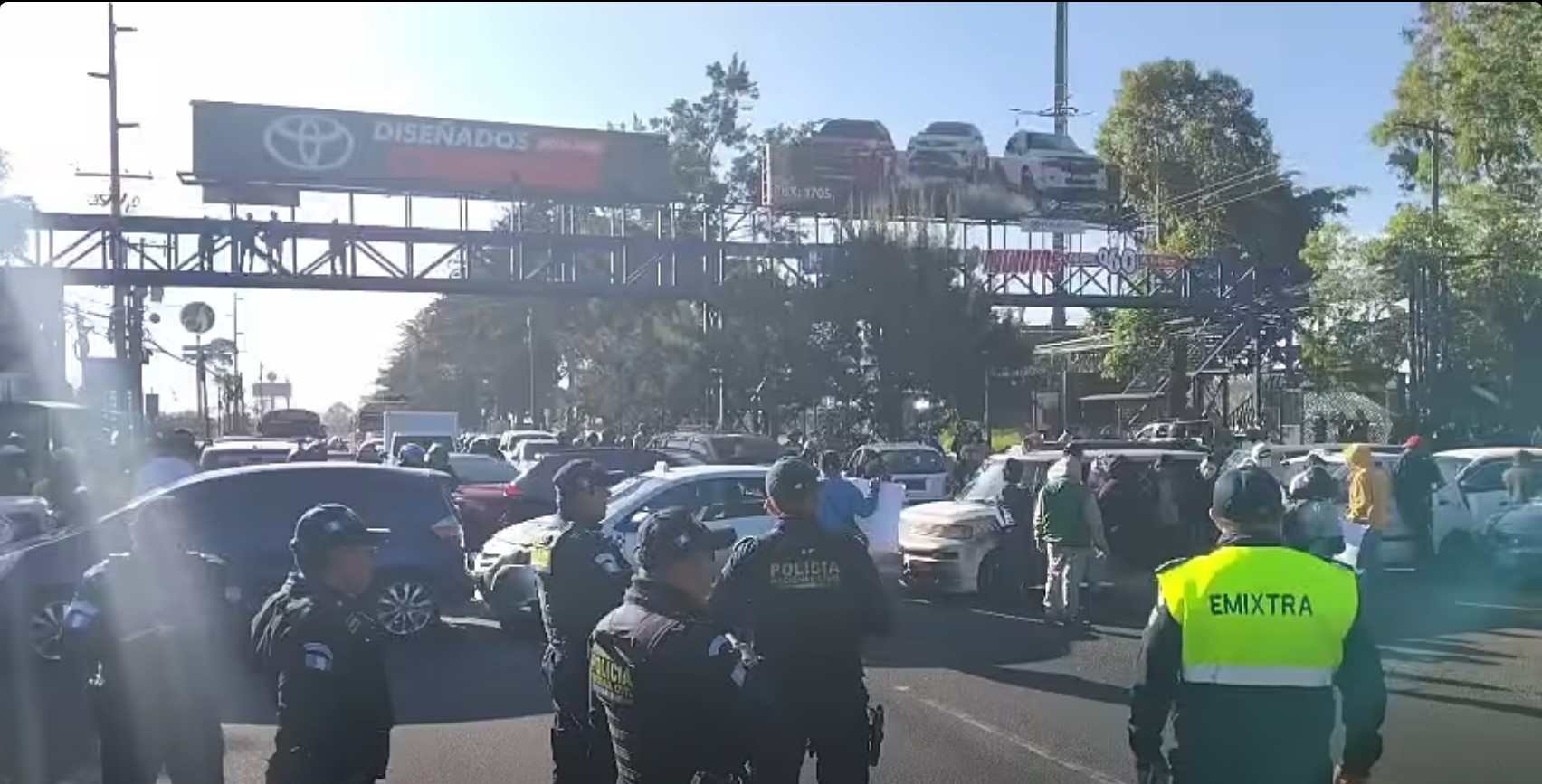 BLOQUEOS TAXISTAS ROOSEVELT Y PETAPA'
