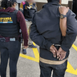 CAE LA CHINITA Y EL CHENCO CON ARMAS EN VILLA NUEVA