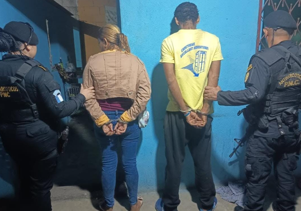 CAPTURAN A PRESUNTOS DISTRIBUIDORES DE DROGA EN SUCHITEPÉQUEZ