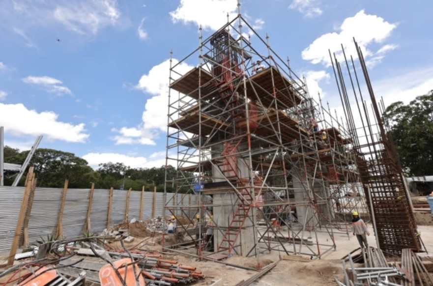 Current status of the area that will be part of Station 4 of the El Trébol Complex, where the excavation and foundation works are progressing. (Photo, Prensa Libre: courtesy Municipality of Guatemala)