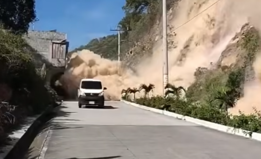 DERRUMBE EN SAN PEDRO LA LAGUNA. TEMBLOR 17-7-26