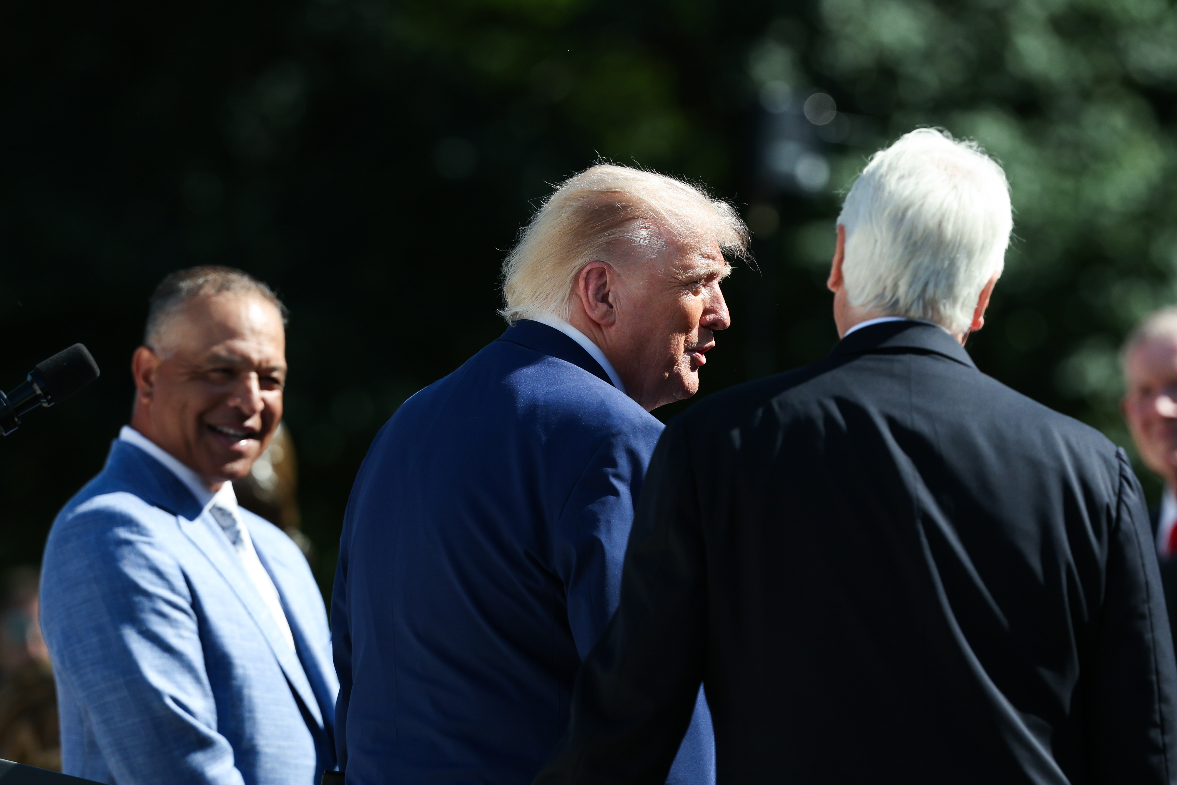 El presidente estadounidense Donald Trump recibe a los Dodgers, campeones de la Serie Mundial de 2025, en la Casa Blanca.
