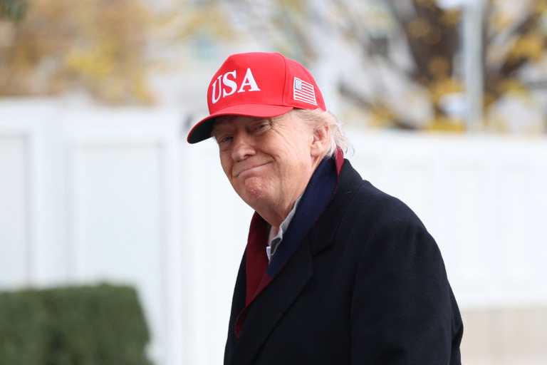 “Anuncio mi candidatura” Trump bromea con aspirar a un tercer mandato en 2