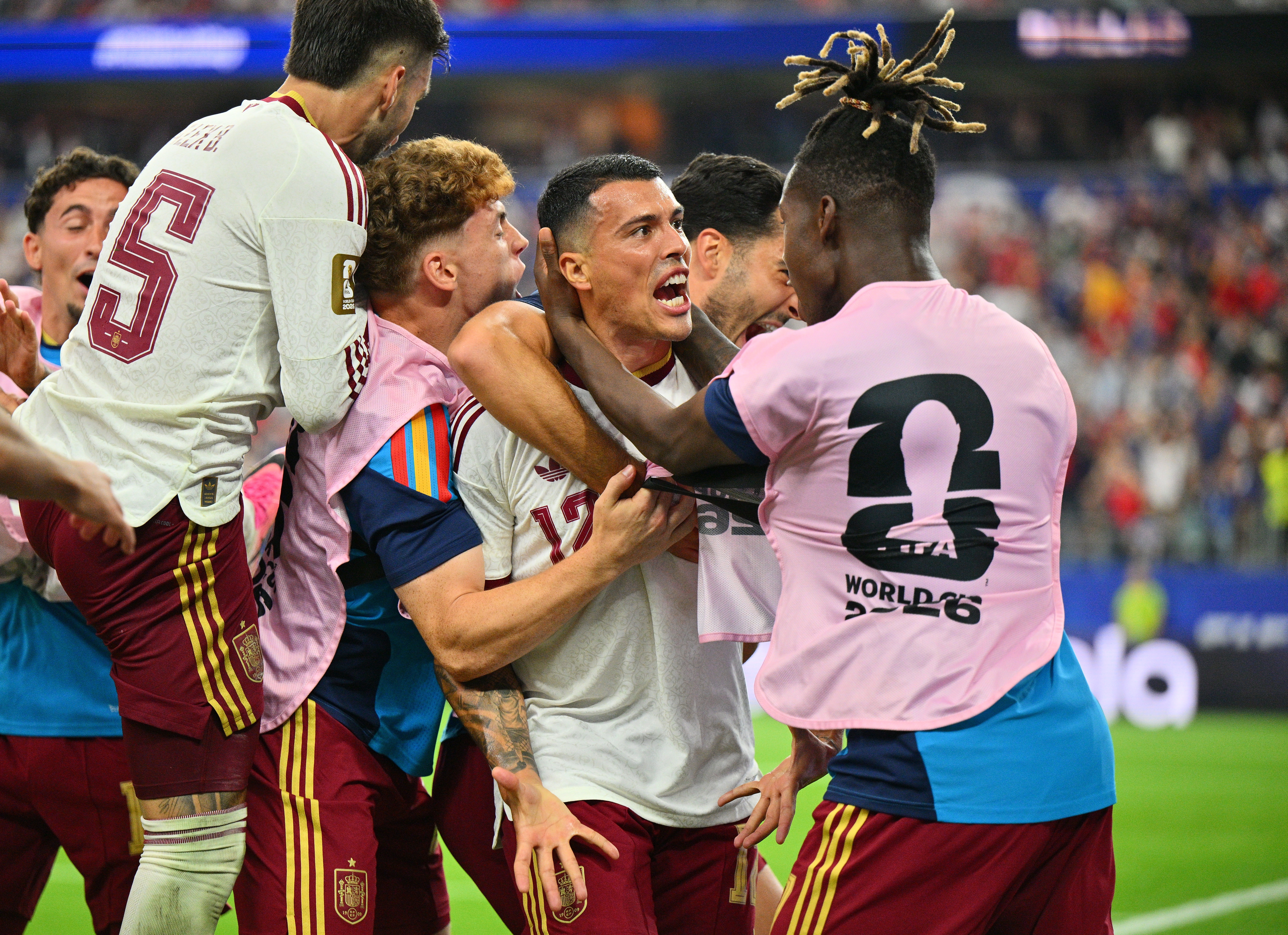 DALLAS (United States), 14/07/2026.- Pedro Porro of Spain celebrates scoring the 0-2 goal during the FIFA World Cup 2026 semifinals match France against Spain, in Dallas, USA, 14 July 2026. (Francia, España) EFE/EPA/SAM WASSON