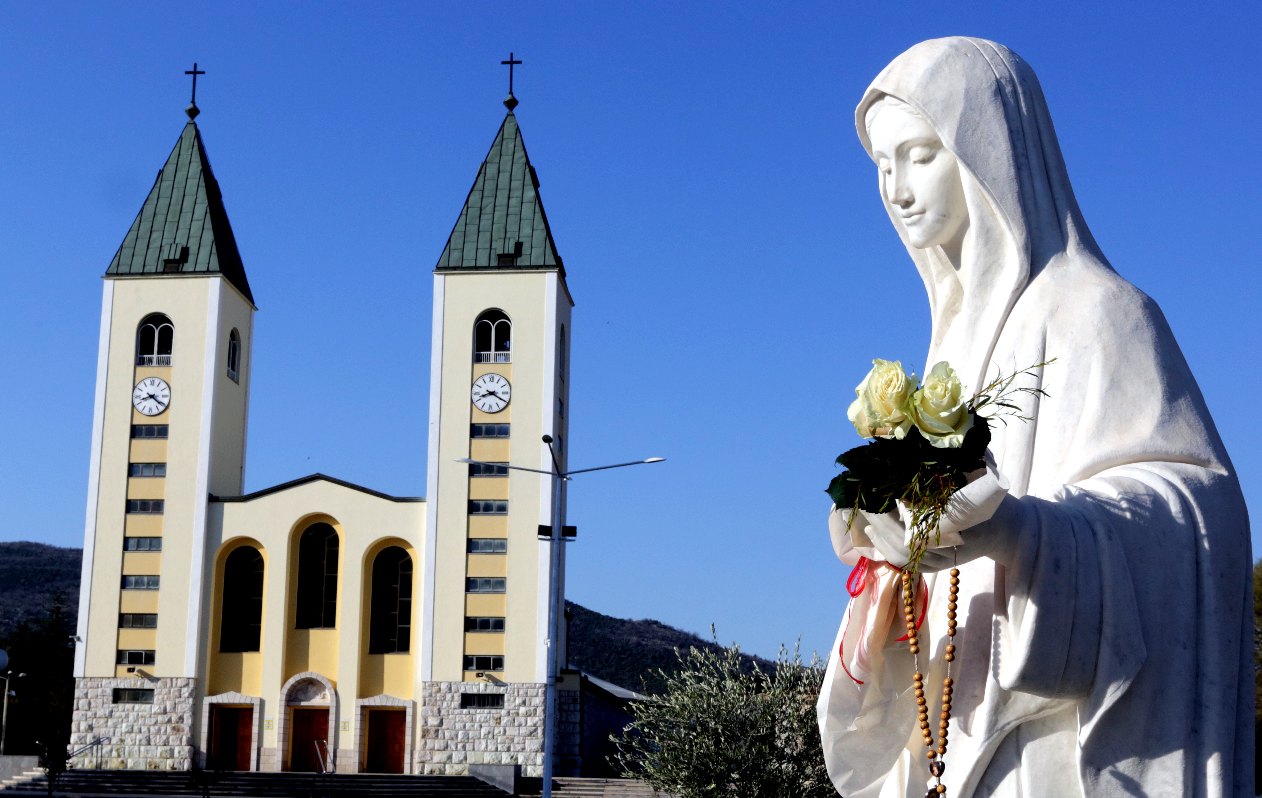 Vandalizado por desconocidos: Santuario mariano de Medjugorje, en Bosnia, amanece profanado y esto es lo que se sabe