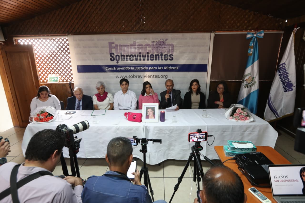 Fundación Sobrevivientes y familiares de Cristina Siekavizza