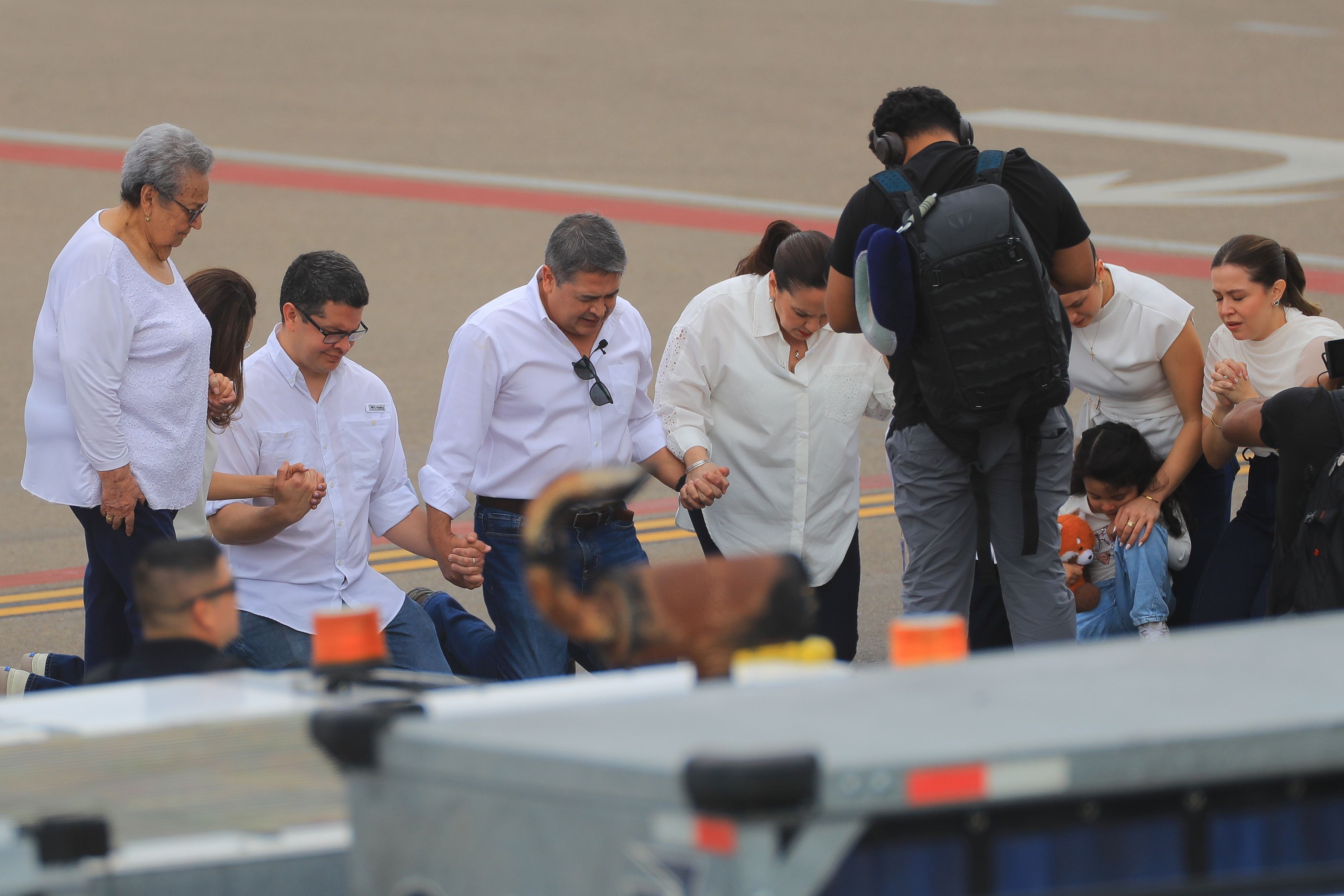 ¿Podrá recuperarlos? Juan Orlando Hernández buscará retomar sus bienes tras regresar a Honduras