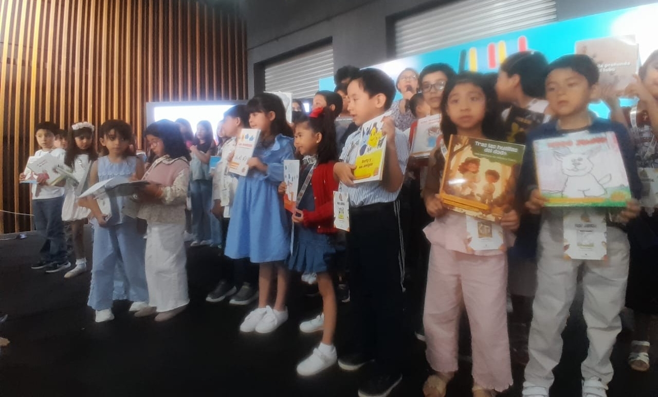 Más de 300 niños y adolescentes debutan como autores y exponen sus libros en Filgua 2026