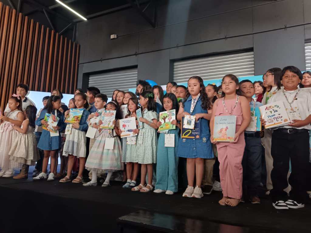 Más de 300 niños y adolescentes debutan como autores y exponen sus libros en Filgua 2026