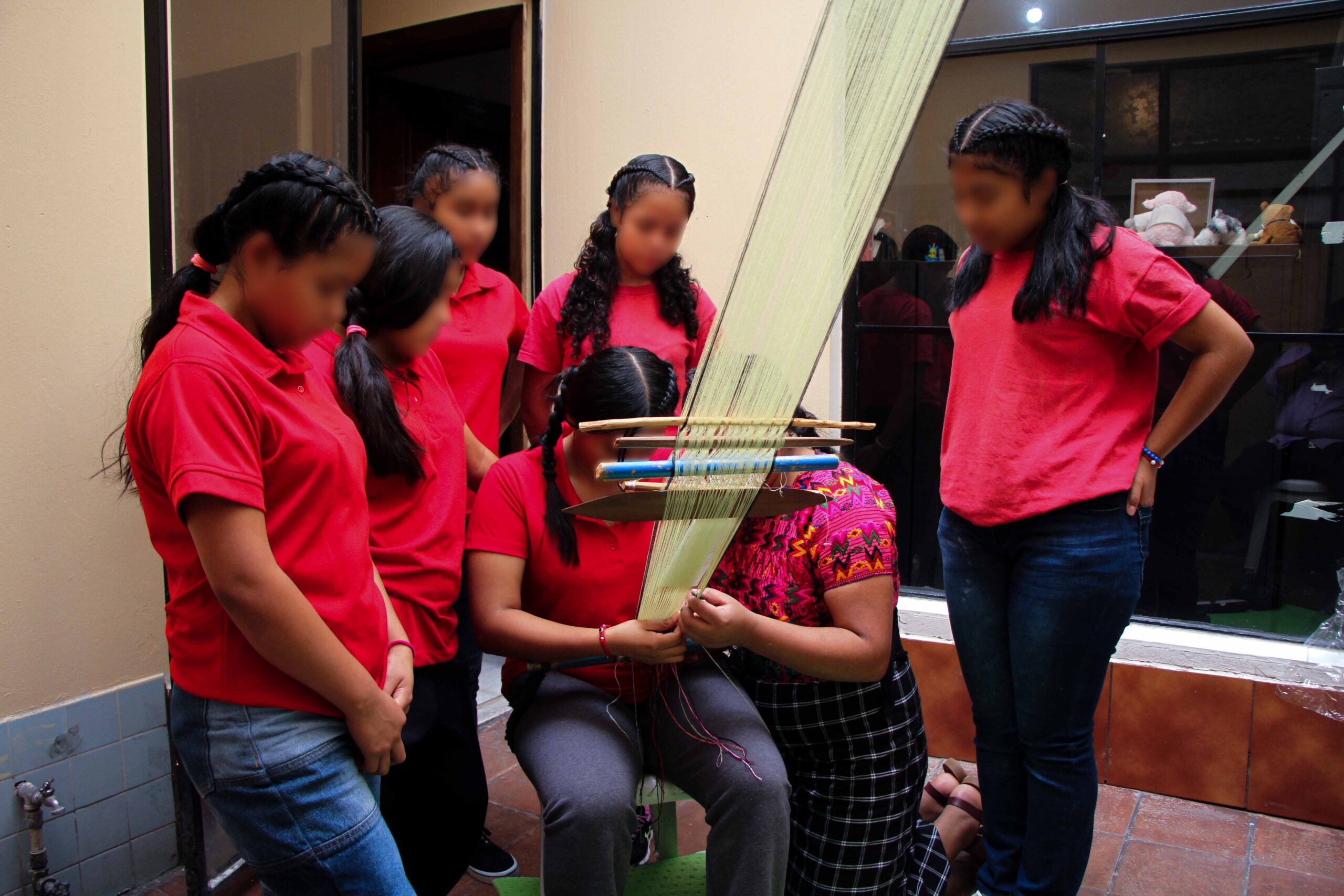 Adolescentes víctimas de violencia evaden hogar de protección de la Secretaría de Bienestar Social de la Presidencia