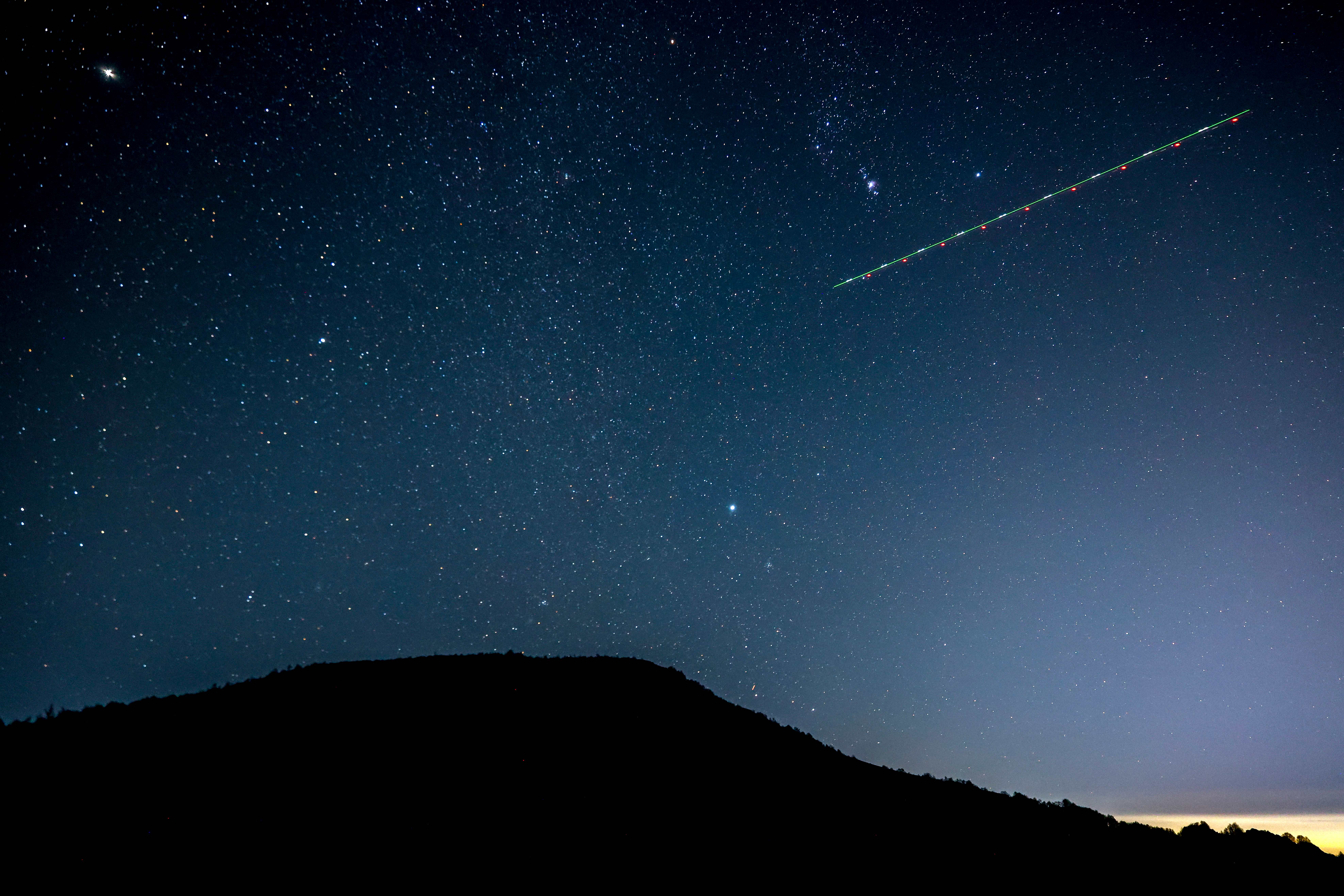 Lluvia de meteoros Gemínidas sobre Macedonia del Norte