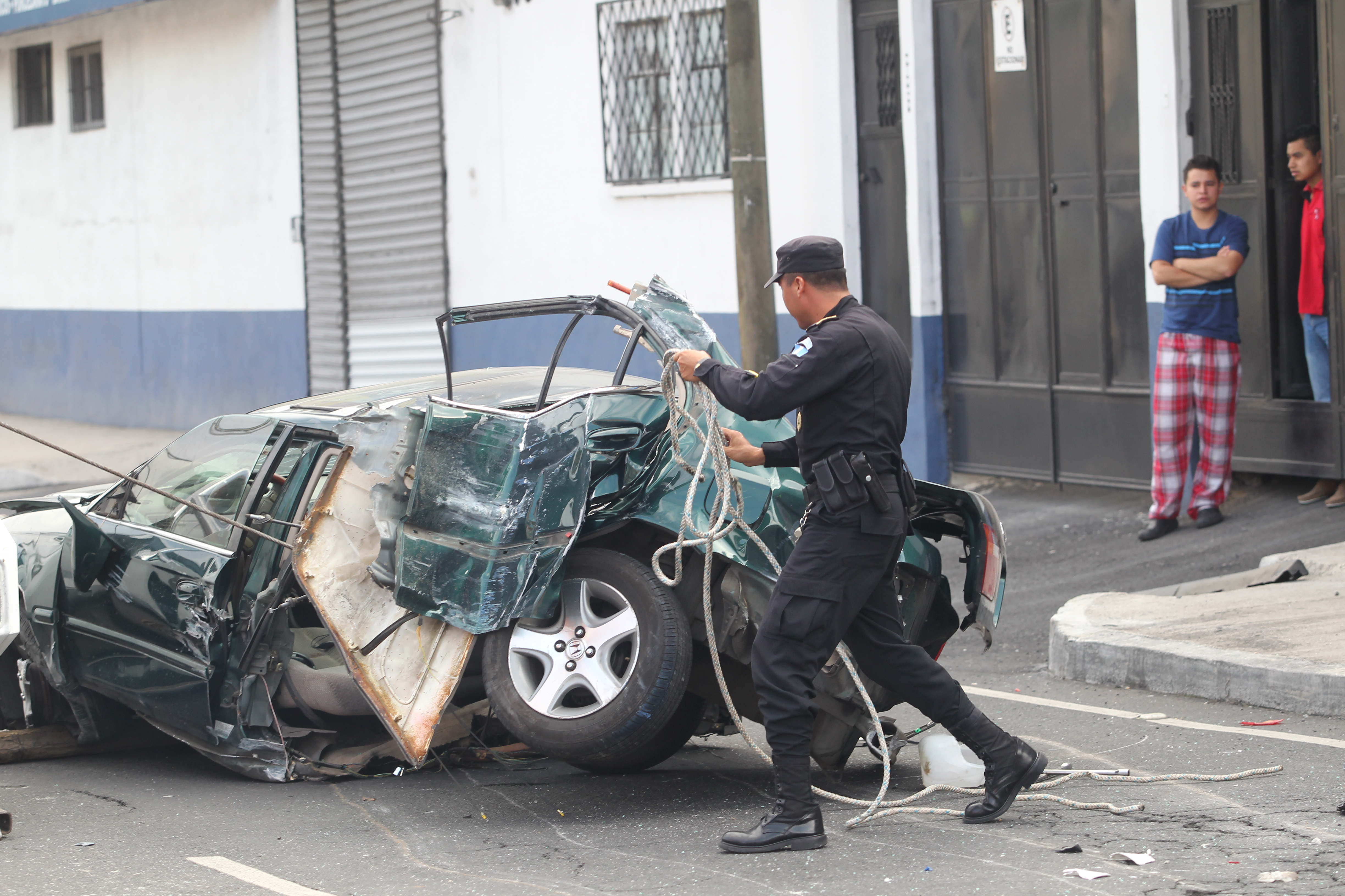 Accidente de tránsito en Guatemala durante atención de las autoridades.