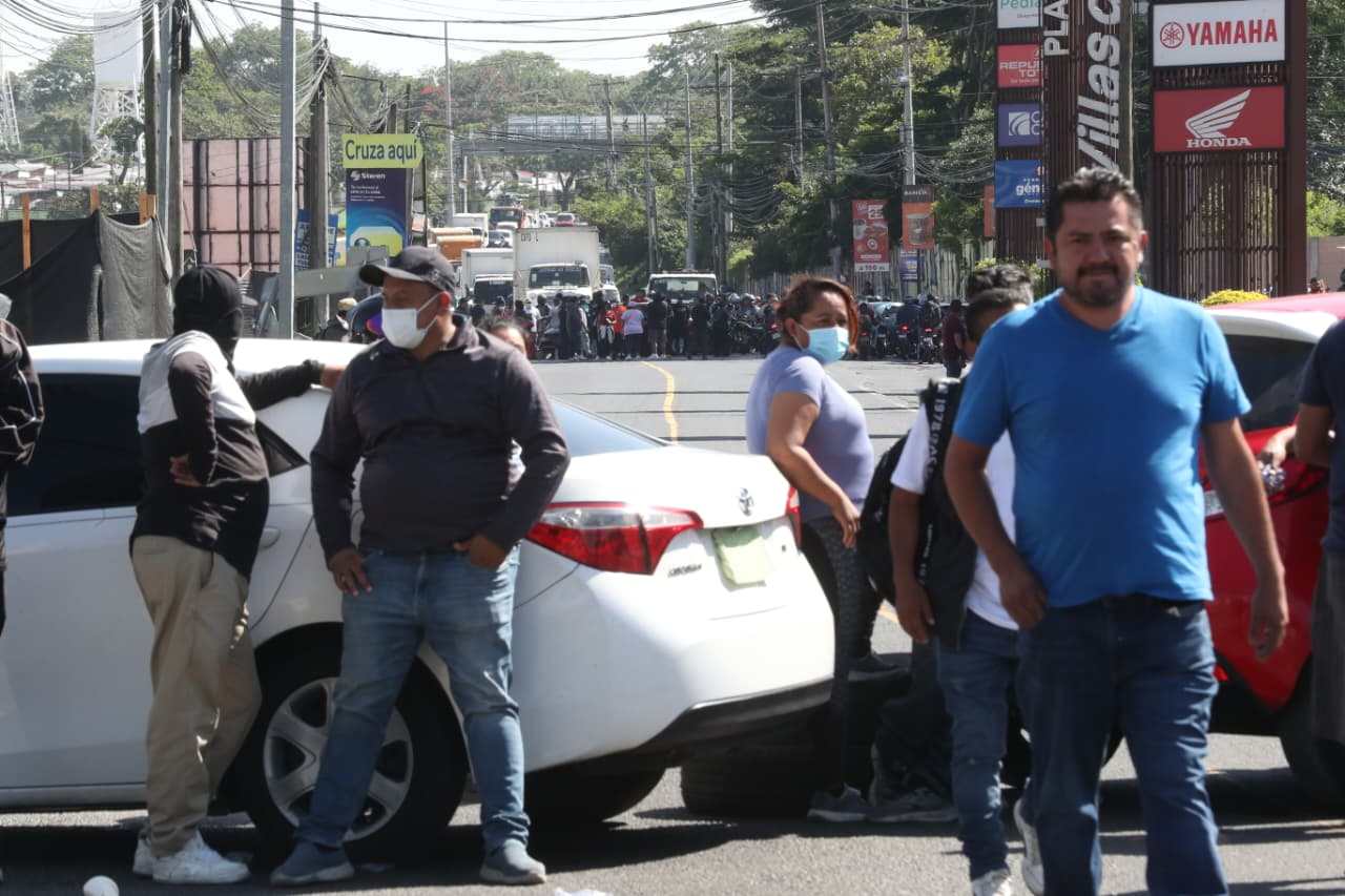 PROTESTAS ALZA COMBUSTIBLES'
