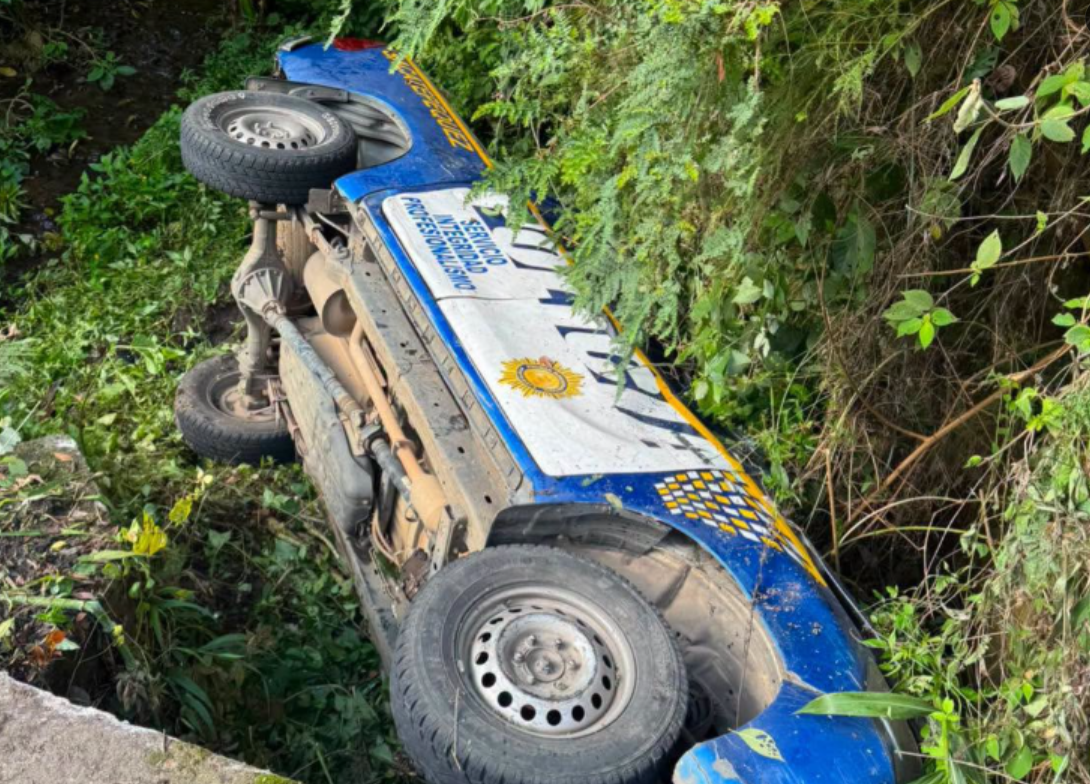 PNC SE ACCIDENTA EN SANTA MARÍA VISITACIÓN