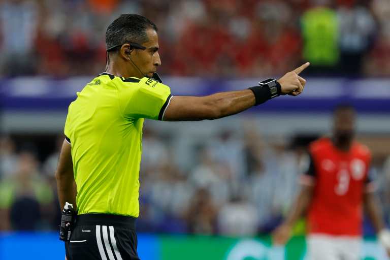 “¡Lo va a ver al VAR!” Las polémicas arbitrales que ha dejado, de momento, el Mundial 2