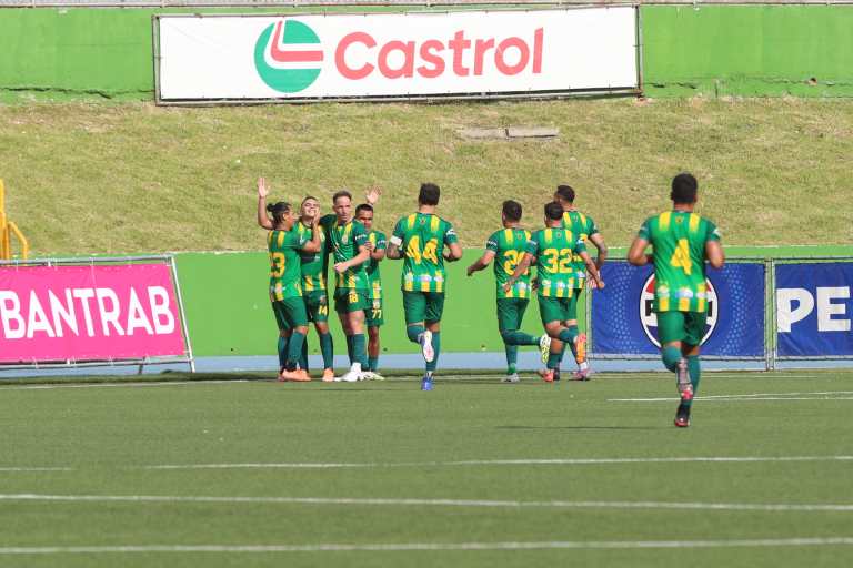 Debut amargo para Aurora: cae en casa 