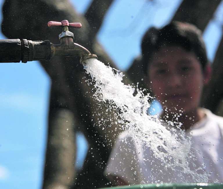 La capital de Guatemala enfrenta un déficit de más de 2 mil 5