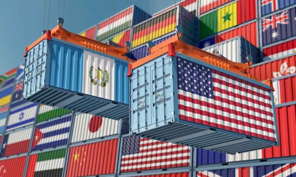 aranceles contenedores con banderas Guatemala Estados Unidos 2 con fondo de banderas de países