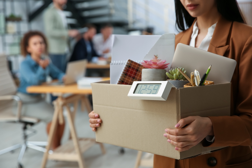 La entrega de la liquidación 30 días después del despido es una práctica frecuente en Guatemala, pero el Código de Trabajo no establece ese plazo para el pago de las prestaciones laborales. (Foto, Prensa Libre: ShutterStock)