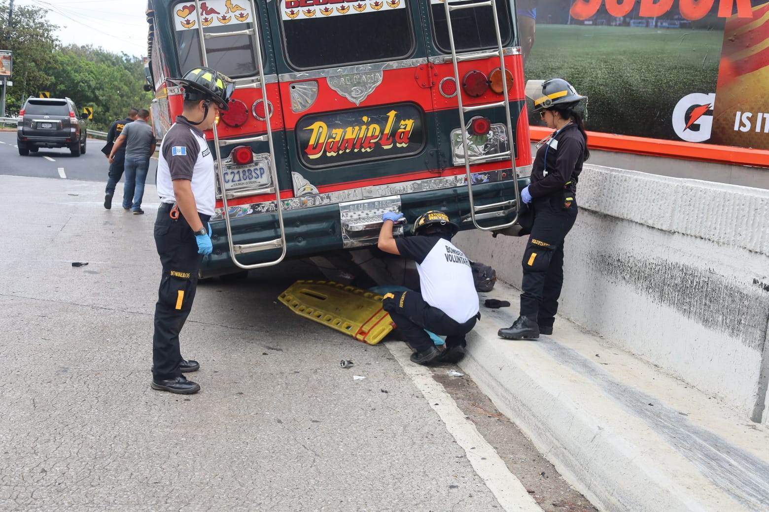 Hombre que caminaba por una banqueta muere atropellado en el Trébol de Vista Hermosa