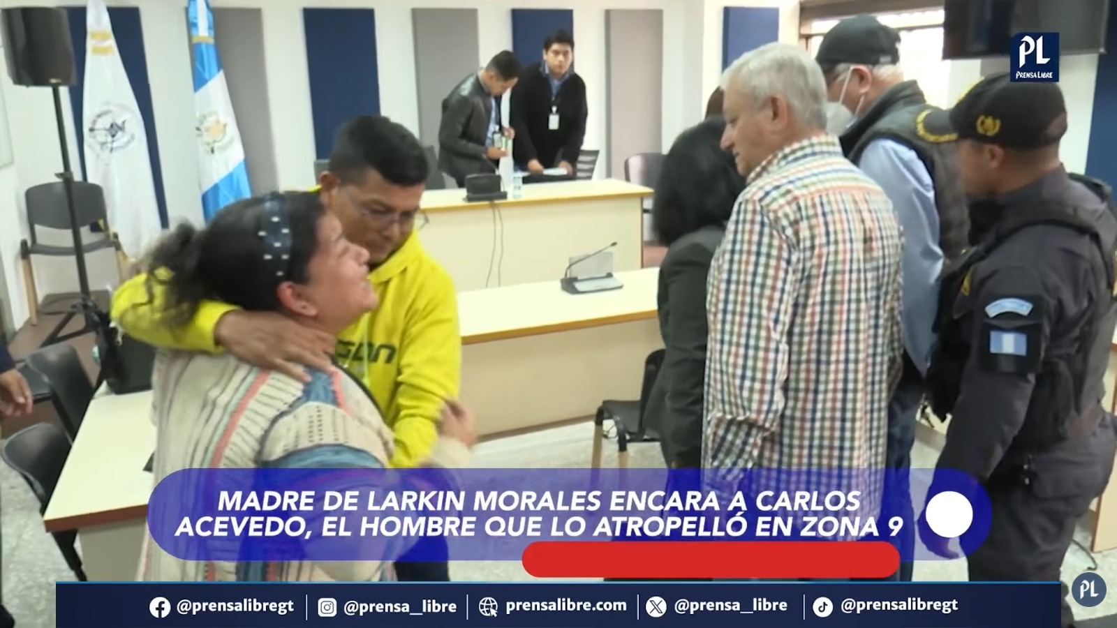 La decisión del Tribunal Noveno de Sentencia Penal de otorgar medidas sustitutivas a Carlos Ovidio Acevedo Navas, procesado por embestir en tres ocasiones a Larkin Morales en la zona 9 de la Ciudad de Guatemala, reavivó el debate sobre la aplicación de la justicia y los criterios para conceder este tipo de beneficios.
