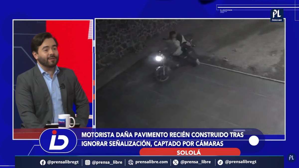 Motorista es grabado al transitar sobre concreto fresco en Sololá