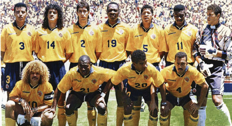 La Conmebol publicó esta foto en su sitio oficial y refirió que 
COLOMBIA 1994. Un equipo de talentosos que marcó una época irrepetible. A. Mendoza, L. Alvarez, A. Escobar, F. Rincón, H. Gaviria, Valencia y O. Córdoba (parados). Carlos Valderrama, F. Asprilla, W. Pérez y L. Herrera.
