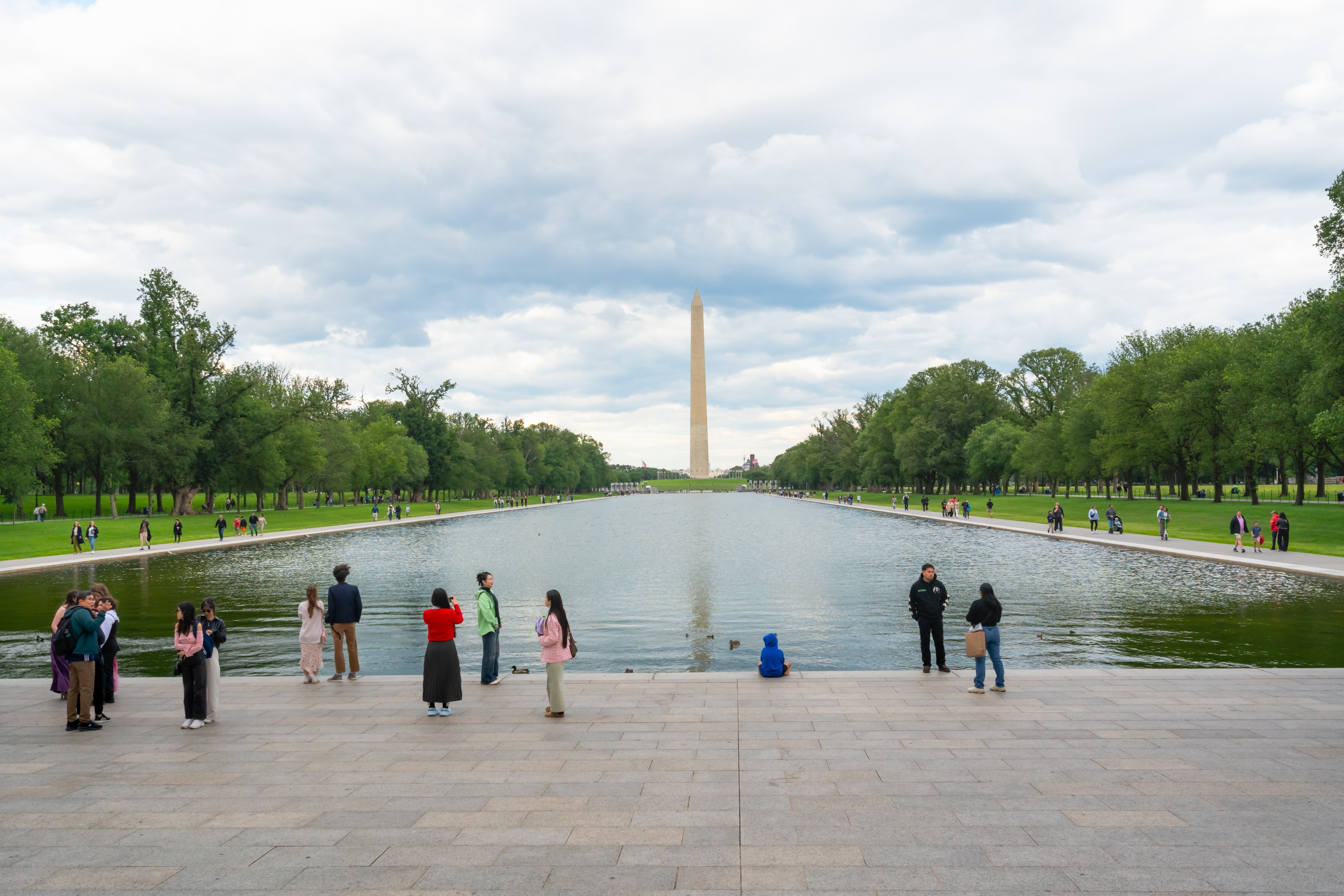 El estanque reflectante de Washington presentó daños por problemas en su remodelación, según concluyeron las autoridades. (Foto Prensa Libre: Shutterstock)