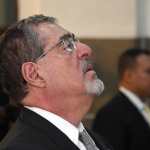 AME5469. CIUDAD DE GUATEMALA (GUATEMALA), 02/08/2026.- El presidente de Guatemala, Bernardo Arévalo de León, asiste a una misa oficiada por el secretario de Estado del Vaticano, el cardenal Pietro Parolin, como parte de una visita oficial en la que se celebró los 90 años de relación diplomática de la Santa Sede con Guatemala este domingo, en Ciudad de Guatemala (Guatemala). EFE/ Alex Cruz