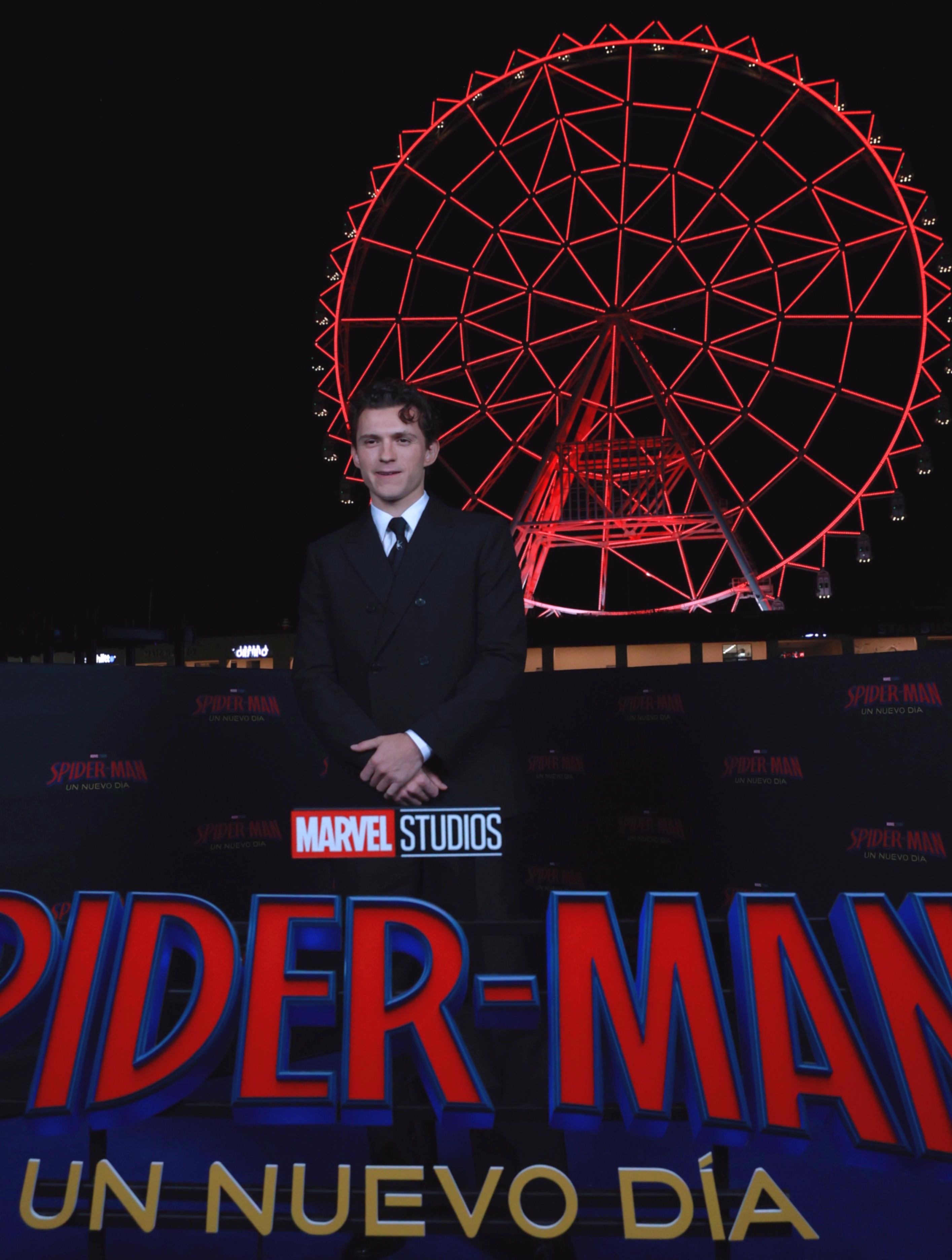 MEX9538. CIUDAD DE MÉXICO (MÉXICO), 03/08/2026.- Fotografía del 20 de julio que muestra al actor Tom Holland posando durante la alfombra roja de la película 'Spider-Man: Un nuevo día' en Ciudad de México (México). En apenas cinco días, la película 'Spider-Man: Brand New Day' se convirtió en uno de los mejores estrenos en la historia en México al acumular beneficios de la taquilla de 38,3 millones de dólares (unos 663,7 millones de pesos), según la plataforma Box Office Mojo. EFE/Mario Guzmán