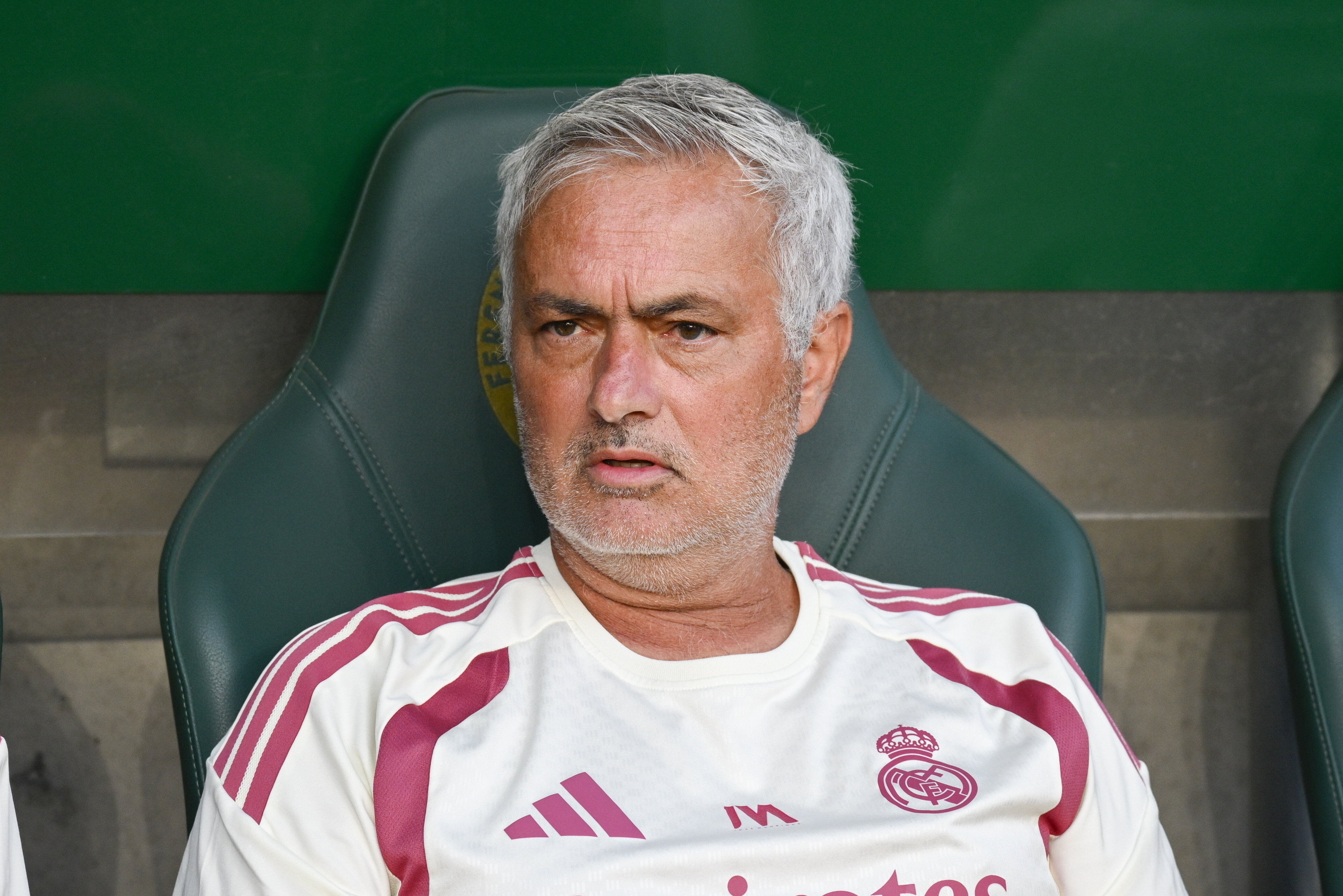 BUDAPEST (Hungary), 08/08/2026.- Real Madrid's head coach Jose Mourinho looks on ahead of the friendly soccer match between Ferencvaros TC and Real Madrid in Budapest, Hungary, 08 August 2026. (Futbol, Amistoso, Hungría) EFE/EPA/Boglarka Bodnar HUNGARY OUT