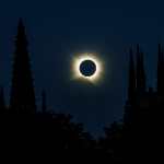 BURGOS, 12/08/2026.- Vista del eclipse total de sol este miércoles en Burgos. EFE/Santi Otero