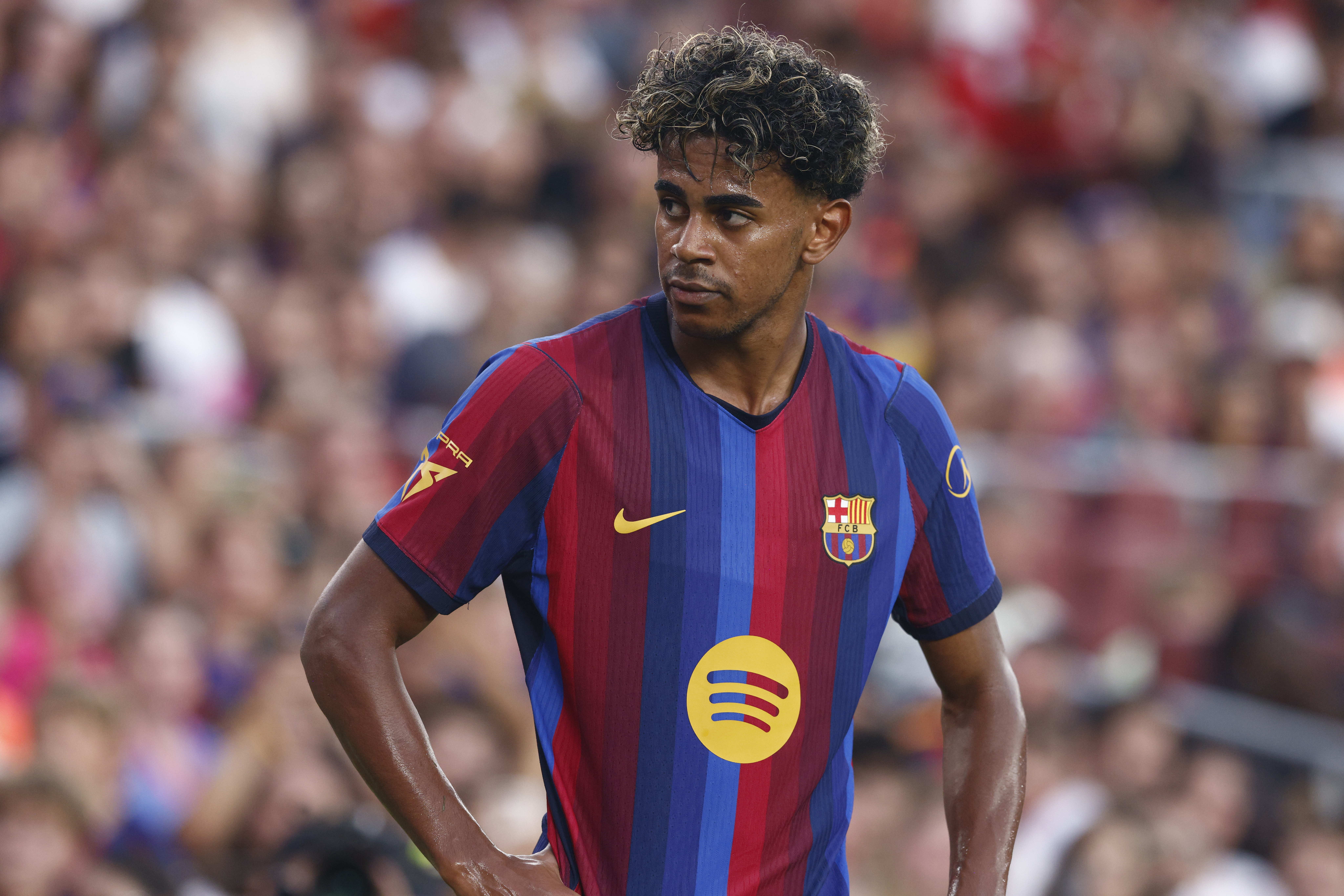 BARCELONA, 19/08/2026.- El delantero del Barcelona Lamine Yamal durante el partido del Trofeo Joan Gamper que FC Barcelona y Al Ahly disputan este miércoles en el Camp Nou. EFE/Quique García