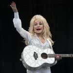 Fortuna de Dolly Parton: cómo pasó de una familia de escasos recursos a construir un patrimonio millonario y apoyar causas sociales