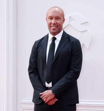MANCHESTER (United Kingdom), 25/08/2026.- Former Manchester United payer Mikaël Silvestre arrives for the Professional Footballers' Association (PFA) Awards 2026 at the Opera House in Manchester, Britain, 25 August 2026. (Reino Unido) EFE/EPA/ADAM VAUGHAN
