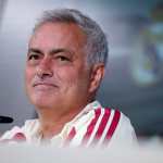 MADRID, 25/08/2026.- El técnico del Real Madrid, José Mourinho, durante la rueda de prensa posterior al entrenamiento del equipo, este martes en Valdebebas, para preparar su próximo encuentro de LaLiga que disputan este miércoles frente a la Real Sociedad. EFE/ Daniel Gonzalez
