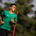 Óscar Santis comienza su aventura en Malasia: el guatemalteco se prepara para su debut con DPMM FC.(Foto Prensa Libre: DPMM FC).