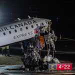 Un avión de Air Canada colisiona con un vehículo en el aeropuerto de LaGuardia.