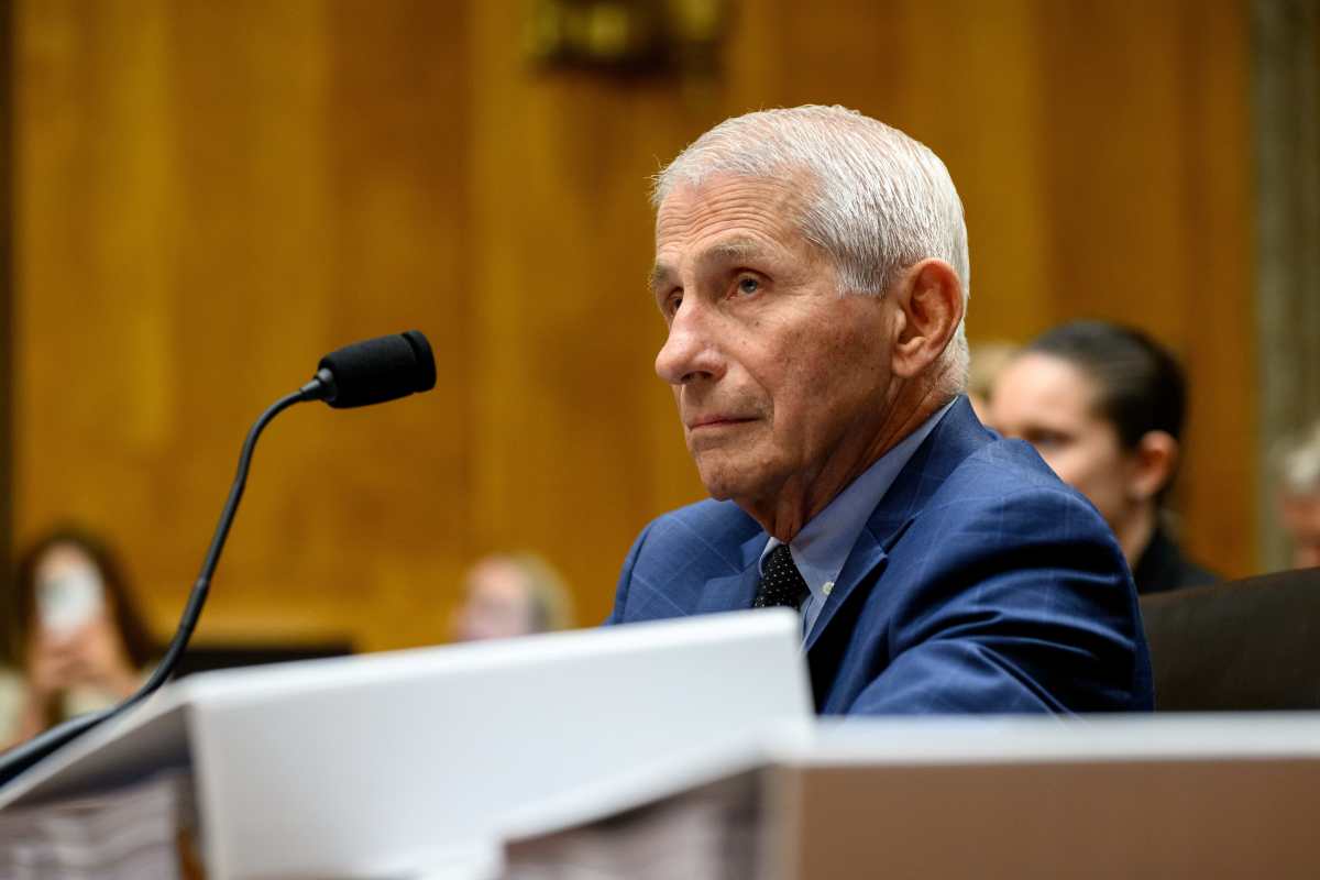 El exdirector del NIAID, Anthony Fauci, testifica ante el Senado.