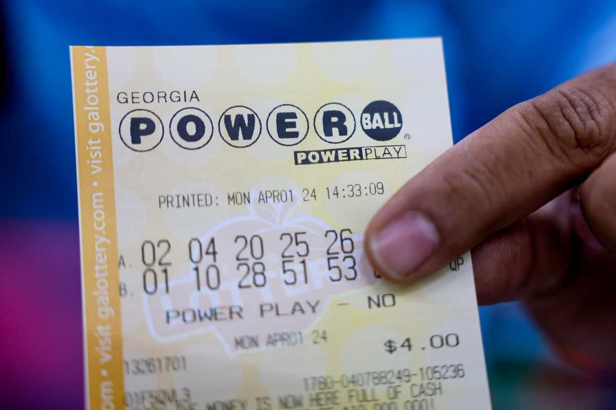 La lotería Powerball alcanza los mil millones de dólares estadounidenses.