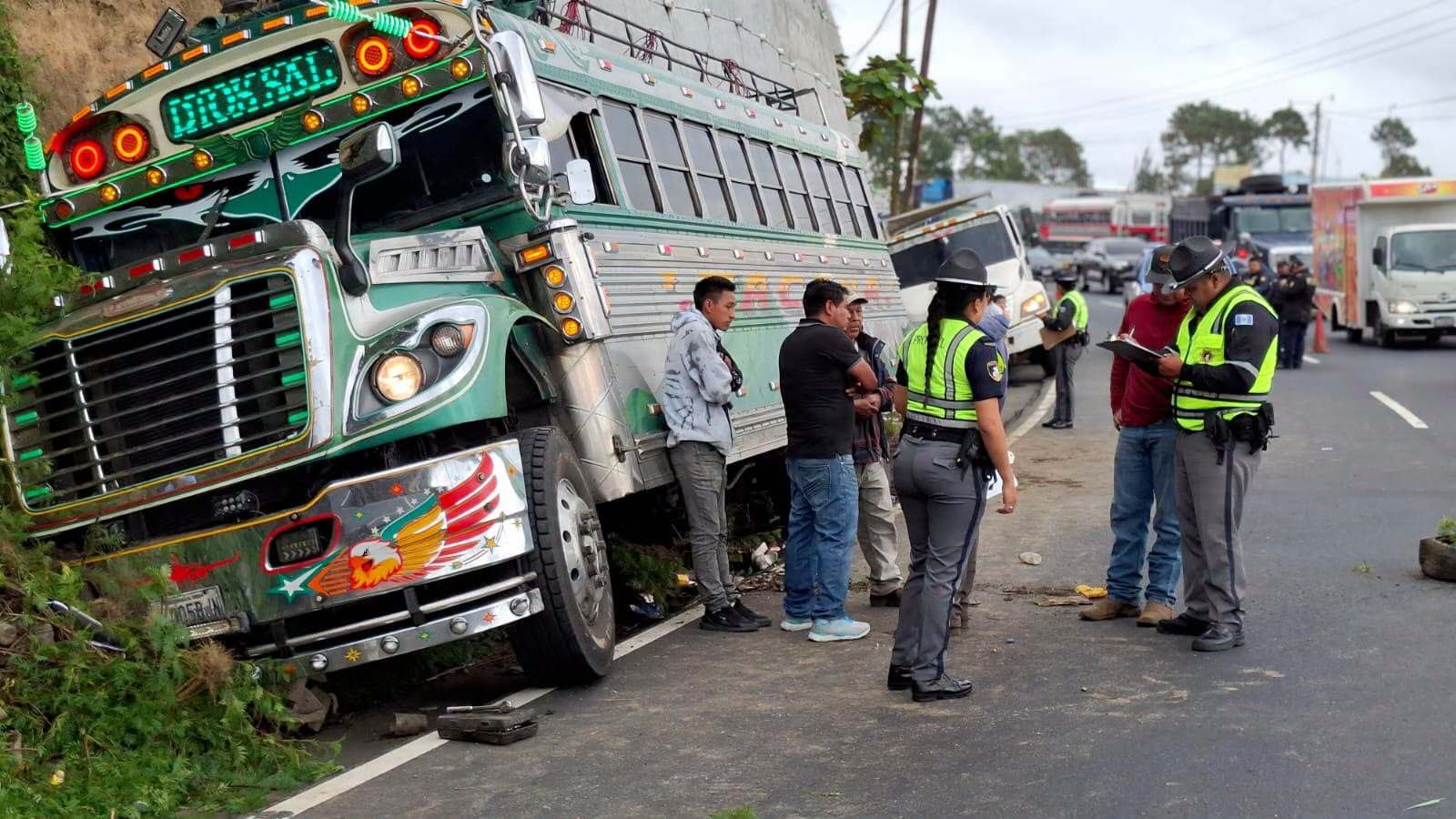 bus extraurbano ruta Interamericana heridos Bomberos Voluntarios