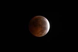 DAKAR (Senegal), 28/08/2026.- A partial lunar eclipse is seen over Dakar, Senegal, 28 August 2026. During a partial lunar eclipse, the Earth's shadow covers parts of the Moon. EFE/EPA/JEROME FAVRE